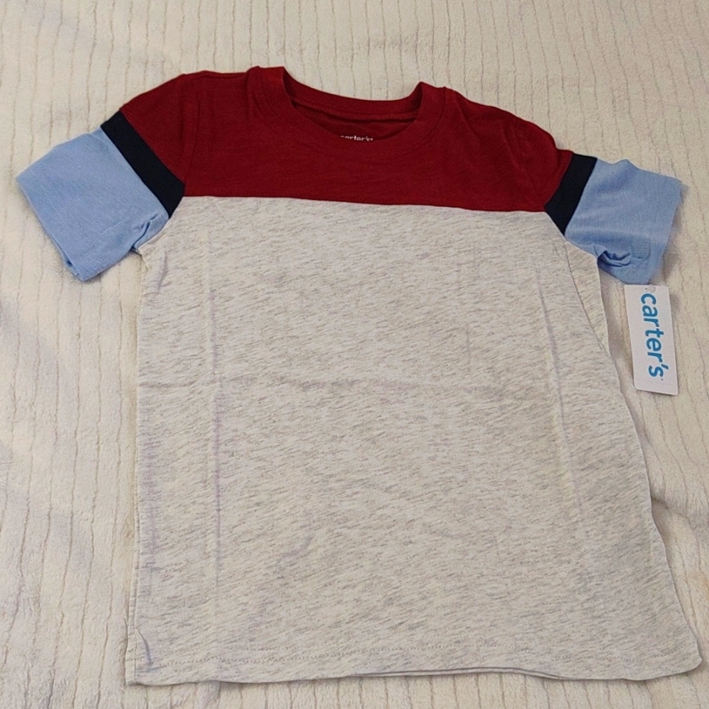 Carter's boys t-shirt size 5T/A